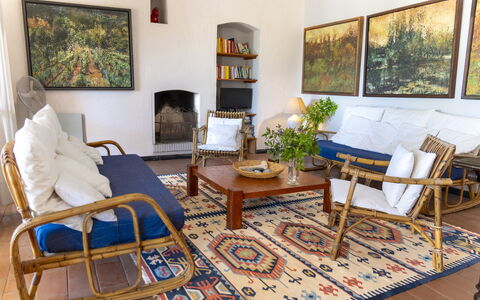Casa Dei Lentischi: Mueble, Diseño De Interiores, Piso, Madera, Sofá, Sala, Suelo, Silla, Habitación, Encendiendo