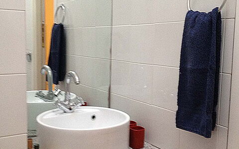 Casa Dei Lentischi: Baño, Pared, Arreglo De Tubería, Piso, Suelo, Diseño De Interiores, Lavabo Del Baño, Plomería, Lavabo, Loseta