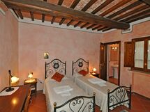 Alojamiento:&nbsp;Corelli 6