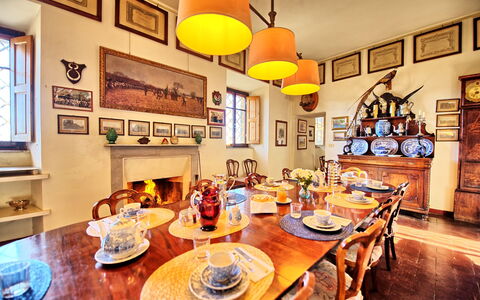 Il Principe: Habitación, Propiedad, Edificio, Diseño De Interiores, Mesa, Desayuno, Comedor, Desayuno Tardío, Bienes Raíces, Casa
