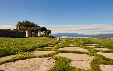 Villa Agazzi: Cielo, Paisaje Natural, Hierba, Campo, Familia De Las Gramíneas, Área Rural, Pradera, Paisaje, Casa, El Terreno Del Lote