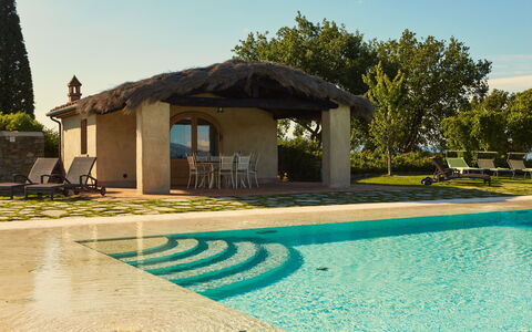 Villa Agazzi: Piscina, Propiedad, Casa, Edificio, Recurso, Bienes Raíces, Vacaciones, Villa, Casa, Ocio