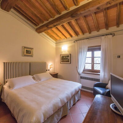 Camera 8