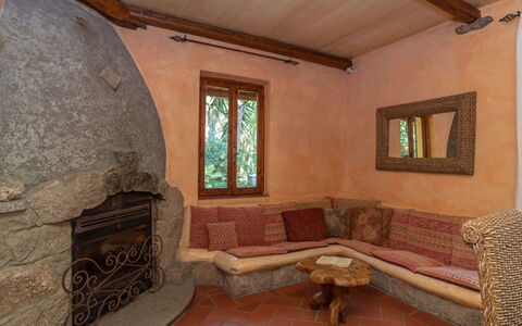 Sergio: Mueble, Propiedad, Edificio, Ventana, Sofá, Marco, Madera, Diseño De Interiores, Sala, Sofá Cama