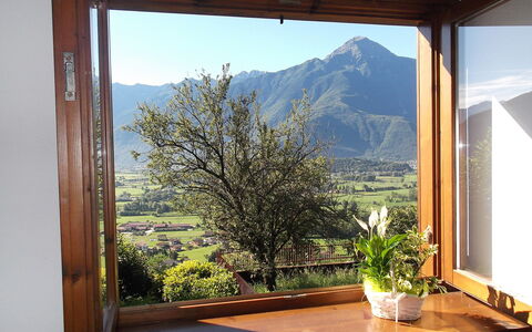 Cà del Fritz: Cielo, Planta, Montaña, Ligero, Ventana, Madera, Azur, Sombra, Encendiendo