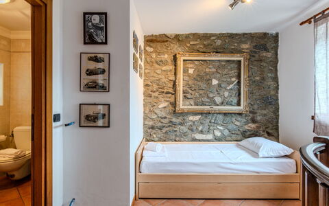 Cà del Fritz: Diseño De Interiores, Mueble, Cama, Pared, Habitación, Piso, Suelo, Madera, Techo, Habitación