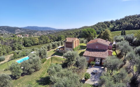 Le Pergole: Pueblo De Montaña, Propiedad, Paisaje Natural, Pueblo, Cielo, Hill Station, Casa, Área Rural, Bienes Raíces, Árbol