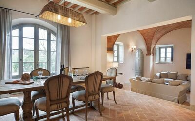 La Valle 2 Castelfalfi: Habitación, Propiedad, Edificio, Diseño De Interiores, Mueble, Sala, Techo, Suelo, Bienes Raíces, Casa