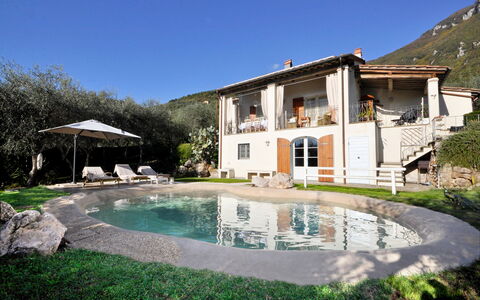 Casa Roberto: Colina, Piscina, Cordillera, Inmuebles, Recurso, Hacienda, Cabaña, Casa De Campo, Villa, Mueble Para Exteriores