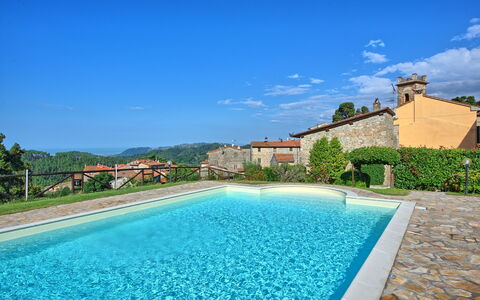 Il Gualdo: Piscina, Propiedad, Bienes Raíces, Azur, Inmuebles, Edificio, Casa, Villa, Vacaciones, Recurso