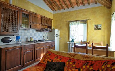 Duca: Habitación, Propiedad, Mueble, Edificio, Diseño De Interiores, Casa, Bienes Raíces, Techo, Cocina, Gabinetes
