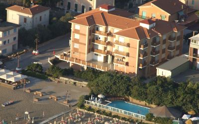 Marina Di Castagneto: Barrio Residencial, Barrio, By, Asentamientos Humanos, Edificio, Diseño Urbano, Suburbio, Ciudad, Uso Mixto, Área Urbana
