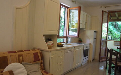 Villa La Quercia: Habitación, Mueble, Propiedad, Edificio, Diseño De Interiores, Suelo, Casa, Madera Dura, Gabinetes, Sala